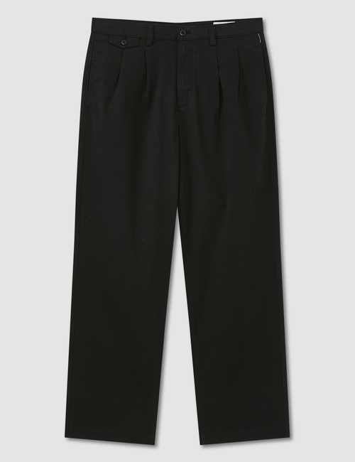 Modern Pleated Khakis in Baggy Fit