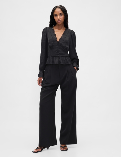 LS EYELET BTTN FRONT FEMME TOP