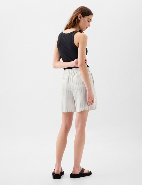 5" High Rise Linen-Blend Pleated Shorts