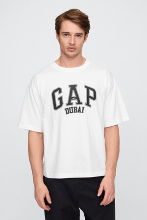 Relaxed Gap Dubai Logo T-Shirt
