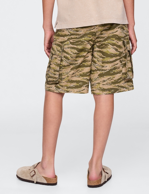 LOOSE PARACHUTE SHORT