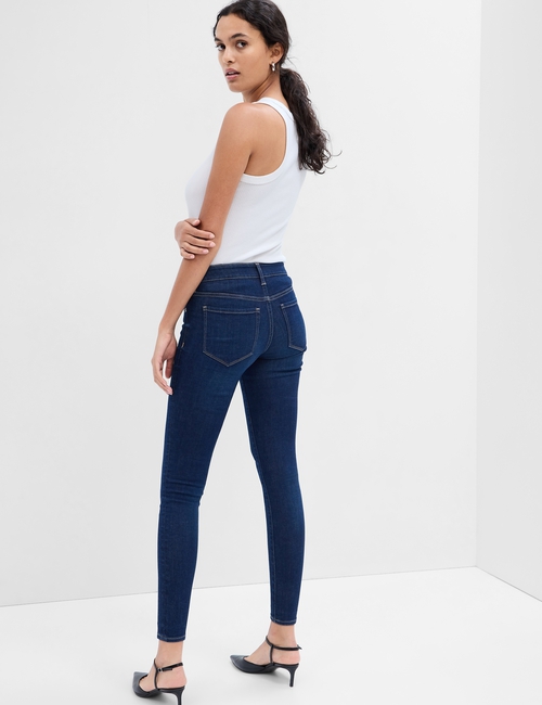 Mid Rise Universal Legging Jeans