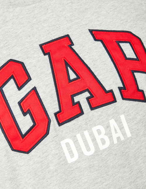تي شيرت بشعار جاب وإمارة Dubai