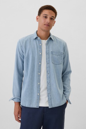 Denim Shirt in Standard Fit