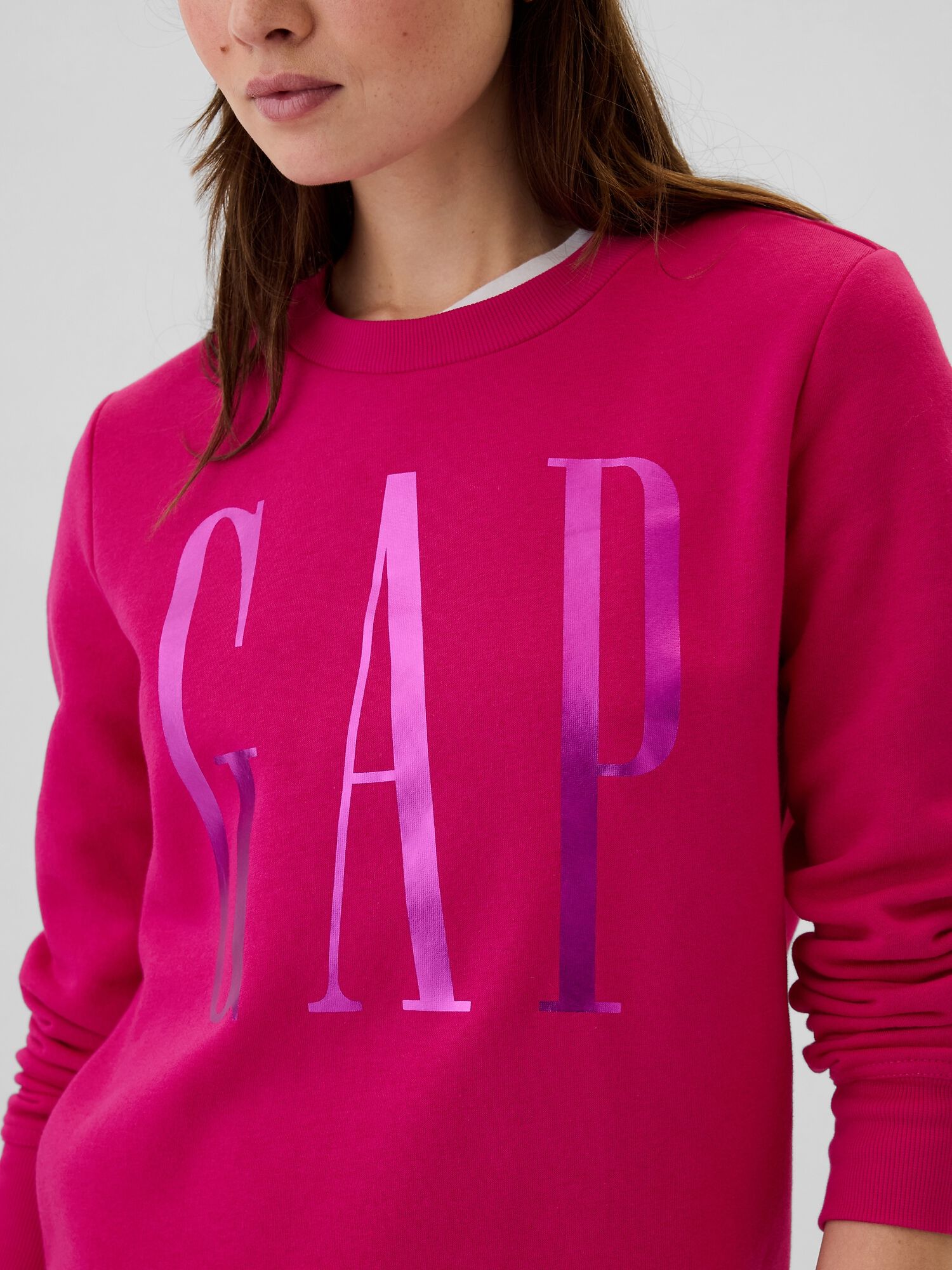 Gap logo sweatshirt womens clearance