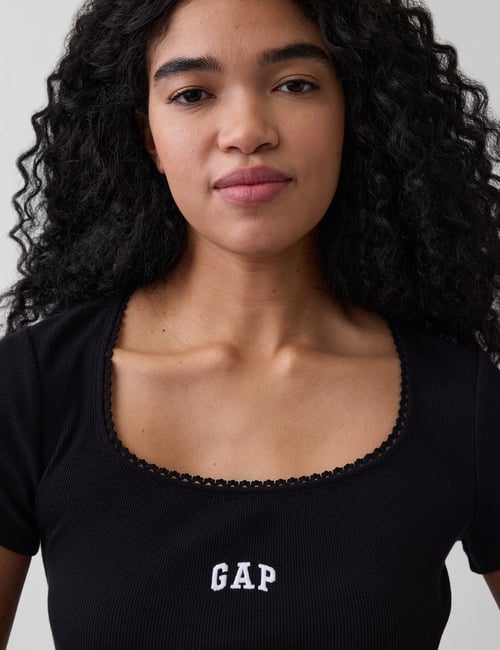 Ribbed Gap Logo Scoopneck Top