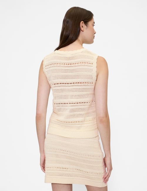 Sleeveless Mixed-Stitch Sweater Tank Top