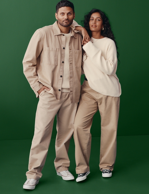 Modern Khakis in Baggy Fit