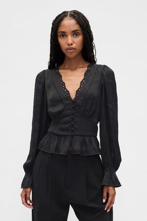 LS EYELET BTTN FRONT FEMME TOP