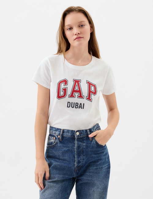 تي شيرت بشعار جاب وDubai بقصة ضيقة