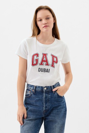 Fitted Gap Dubai Logo T-Shirt
