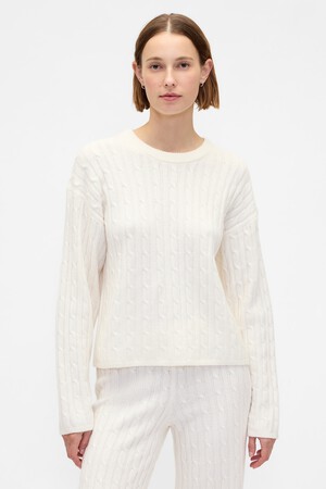 CashSoft Cable-Knit Crewneck Sweater