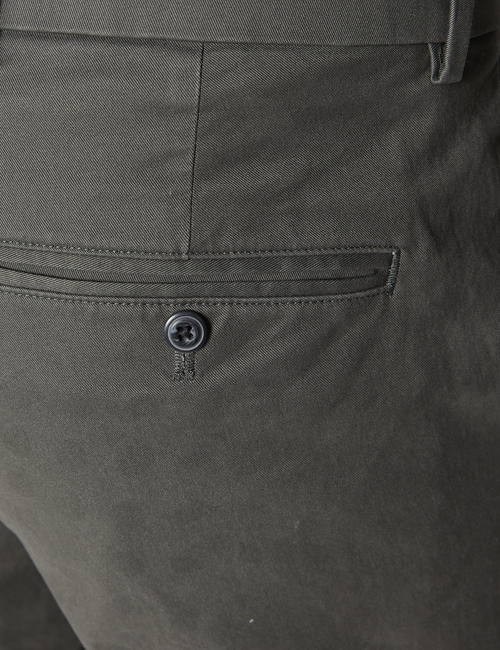 Modern Khakis in Slim Fit with GapFlex