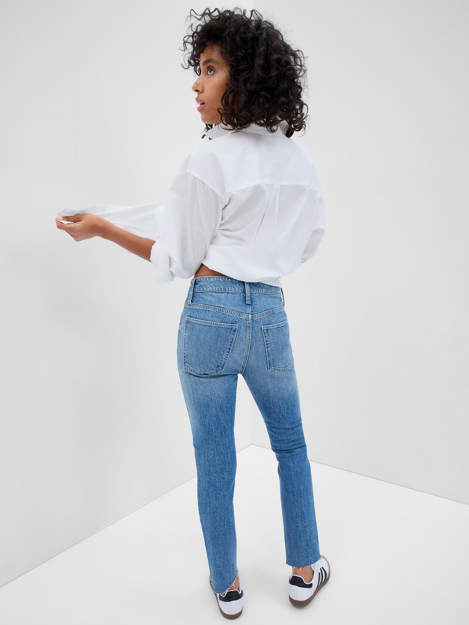 Shop Mid Rise Slim Boyfriend Jeans for Women GAP Kuwait
