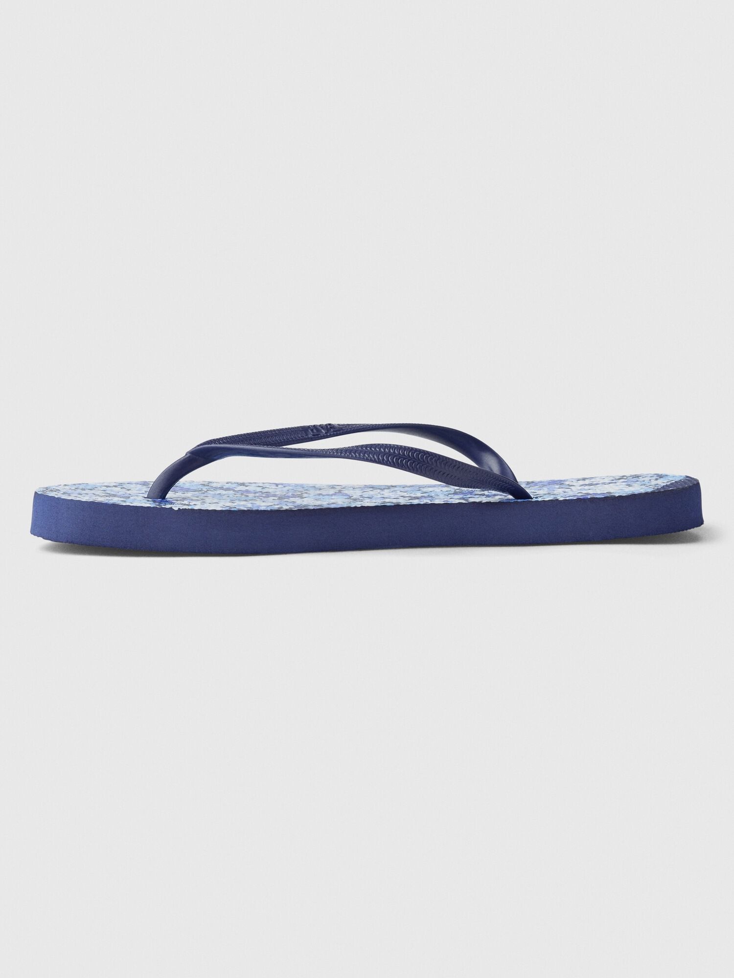 The gap flip flops new arrivals