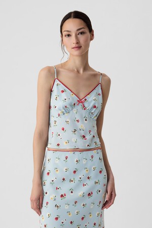 بلوزة قصيرة بحمالات رفيعة ونقشة زهور جاب x دون