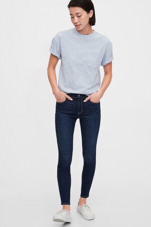 Mid Rise Universal Legging Jeans