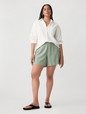 6'' High Rise Linen-Blend Pull-On Cargo Shorts