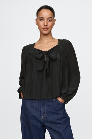 Square-Neck Bow Cropped Top