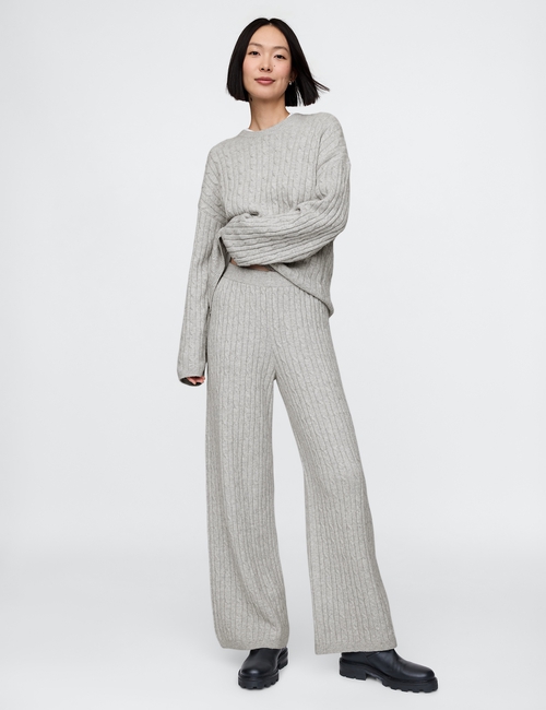 CashSoft Cable-Knit Sweater