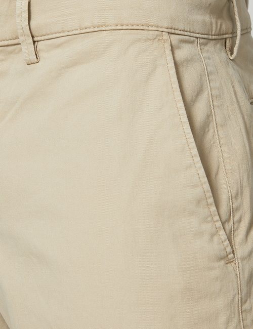 10" Essential Khaki Shorts with Washwell