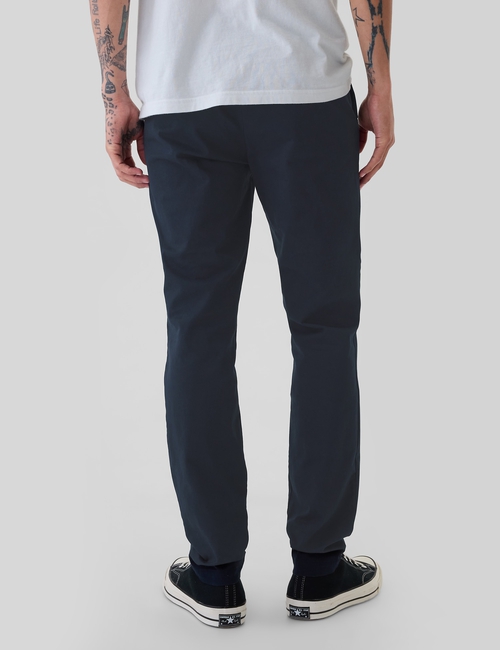 Modern Khakis in Skinny Fit