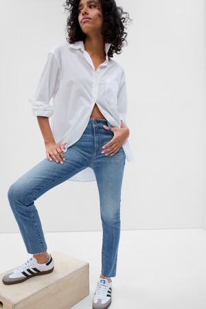 Mid Rise Slim Boyfriend Jeans