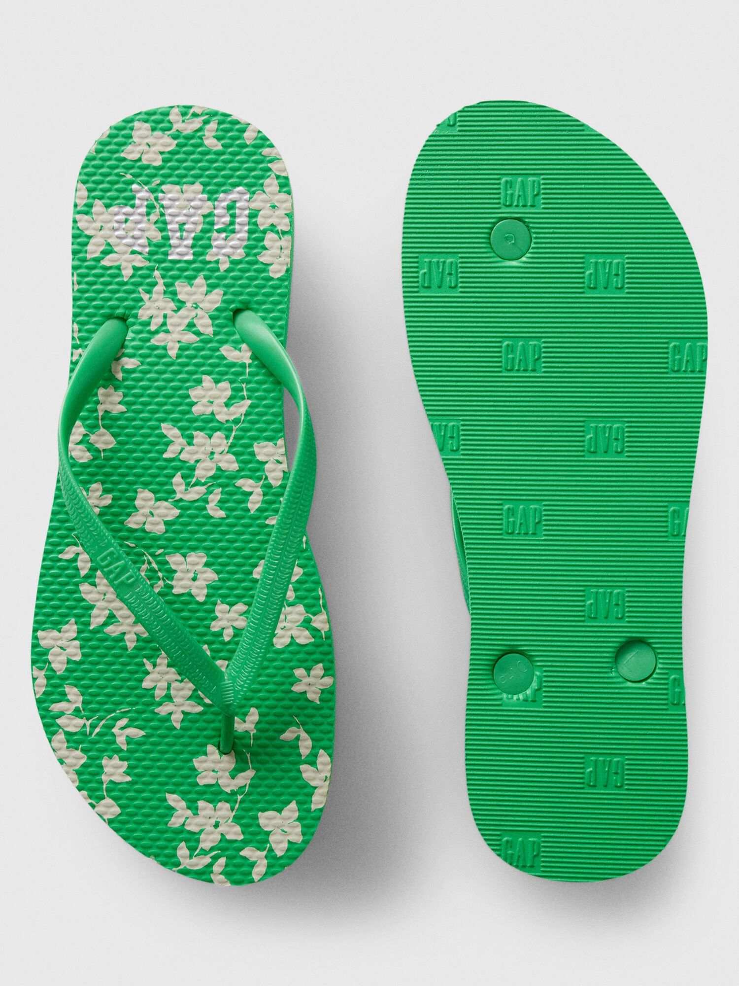 The gap flip flops new arrivals