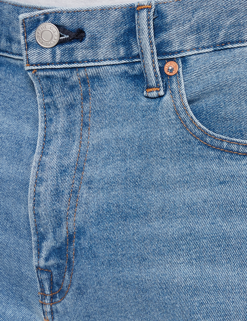 365Temp Straight Performance Jeans in GapFlex