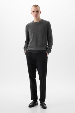 Hybrid Slim Khakis