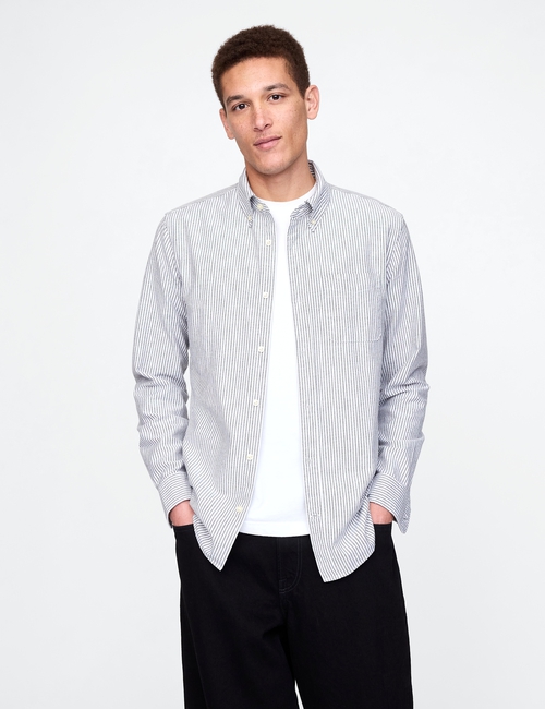 Classic Oxford Shirt in Standard Fit