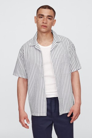 Seersucker Shirt in Boxy Fit
