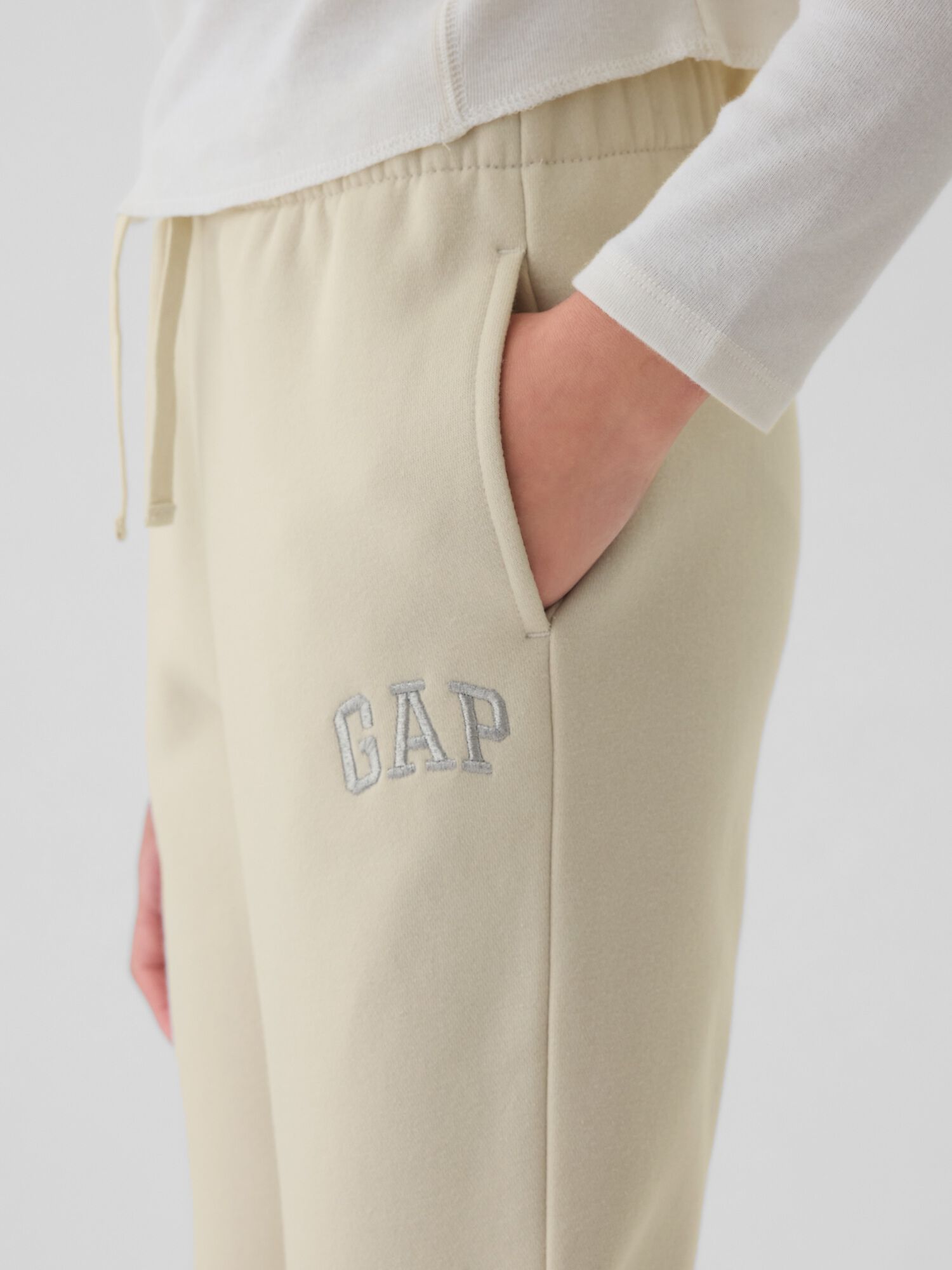 Gap joggers girls 2025