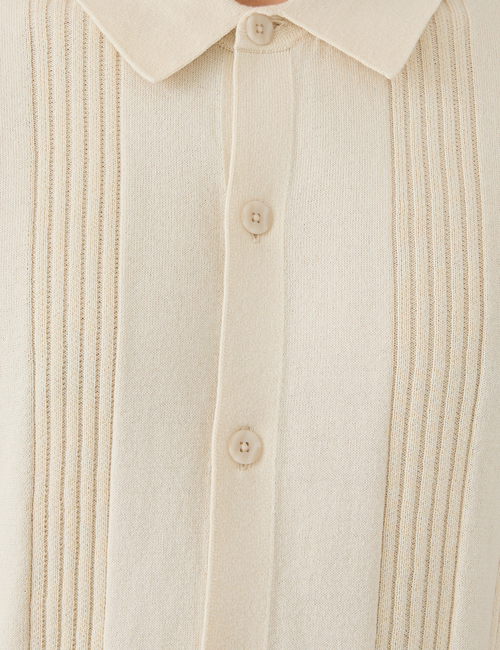 Textured Sweater Vacay Shirt in Standard Fit