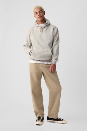 Modern Khakis in Baggy Fit