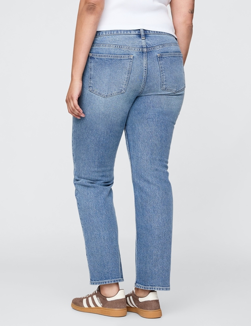 Low Rise '90s Slim Straight Jeans