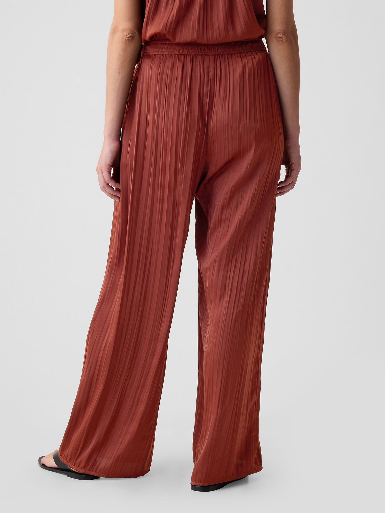 Shop Crinkle Texture Satin Pants for Women | GAP UAE