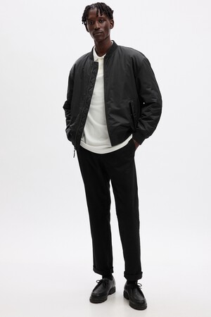 Modern Khakis in Straight Fit