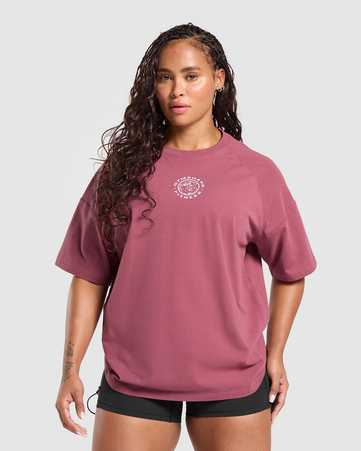 تيشيرت بقصة فضفاضة وشعار ليجاسي