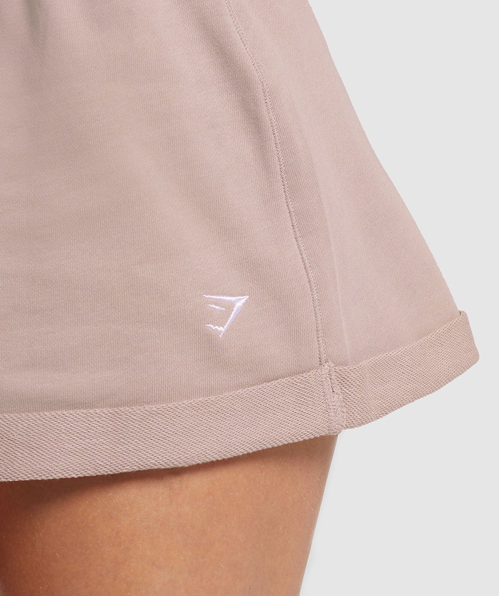 Lifting Loose Shorts