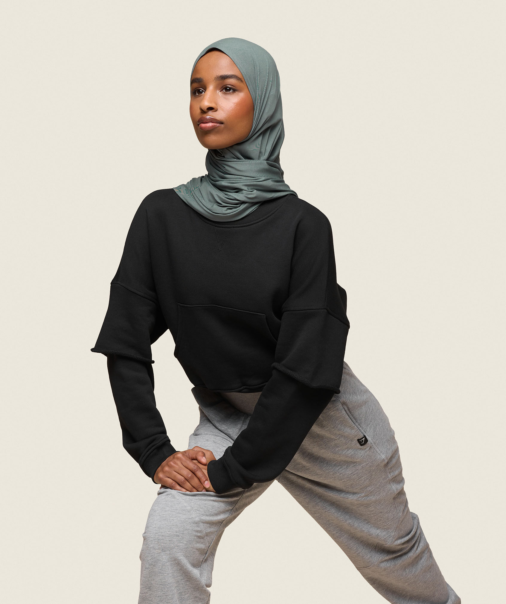 بنطال رياضي جي اس × ليانا ديب