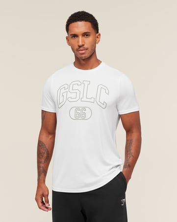 تيشيرت غرافيك بشعار جي إس إل سي بقصة واسعة