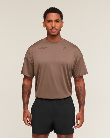 تيشيرت بشعار كونديشنينغ كلوب بقصة فضفاضة