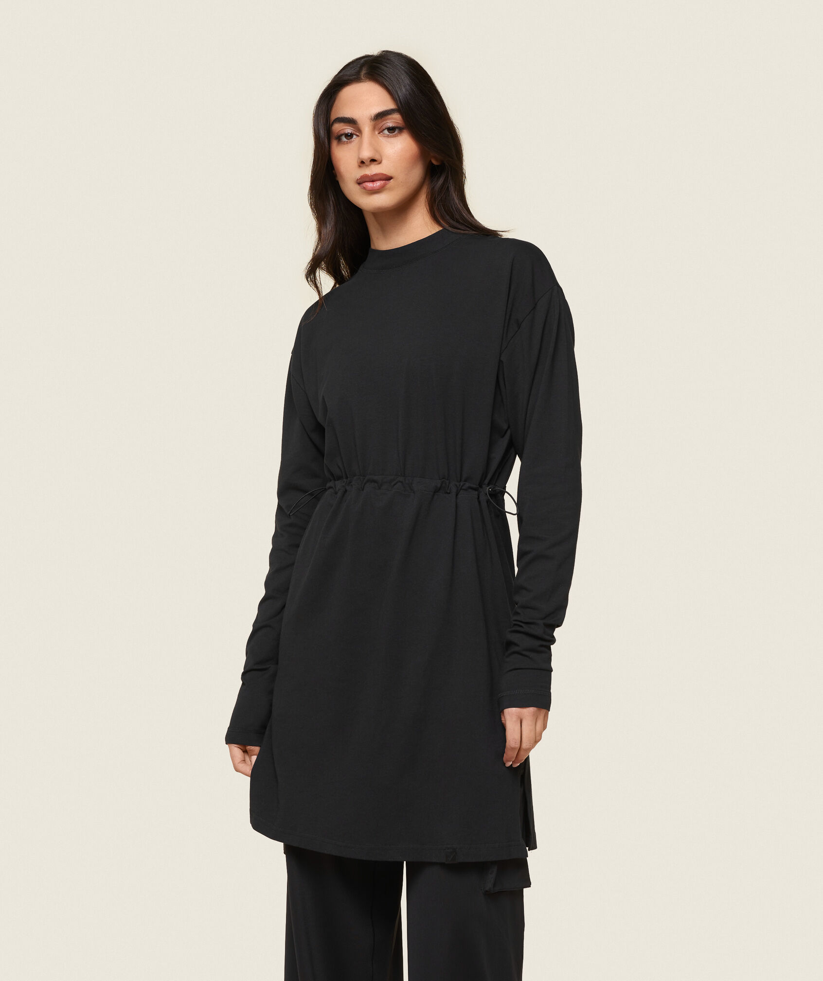 Shop GS x Leana Deeb Tunic Black - Gymshark Oman