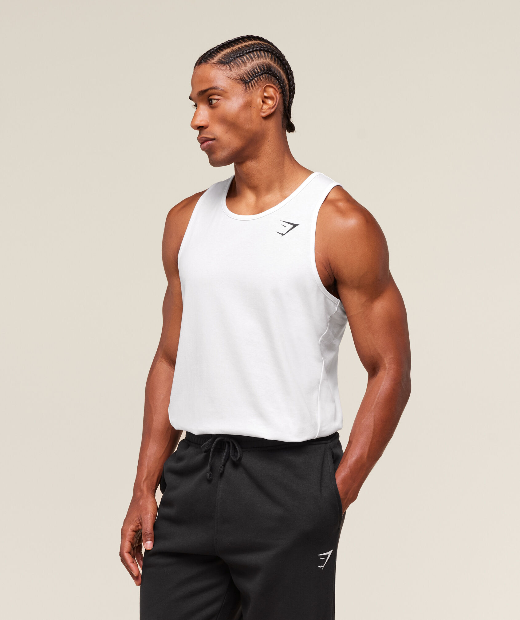 بلوزة كريتيكال بلا أكمام بلوزة كريتيكال بلا أكمام