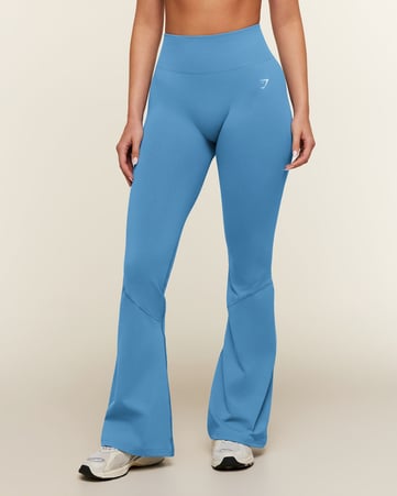 Everyday Seamless Flared Leggings