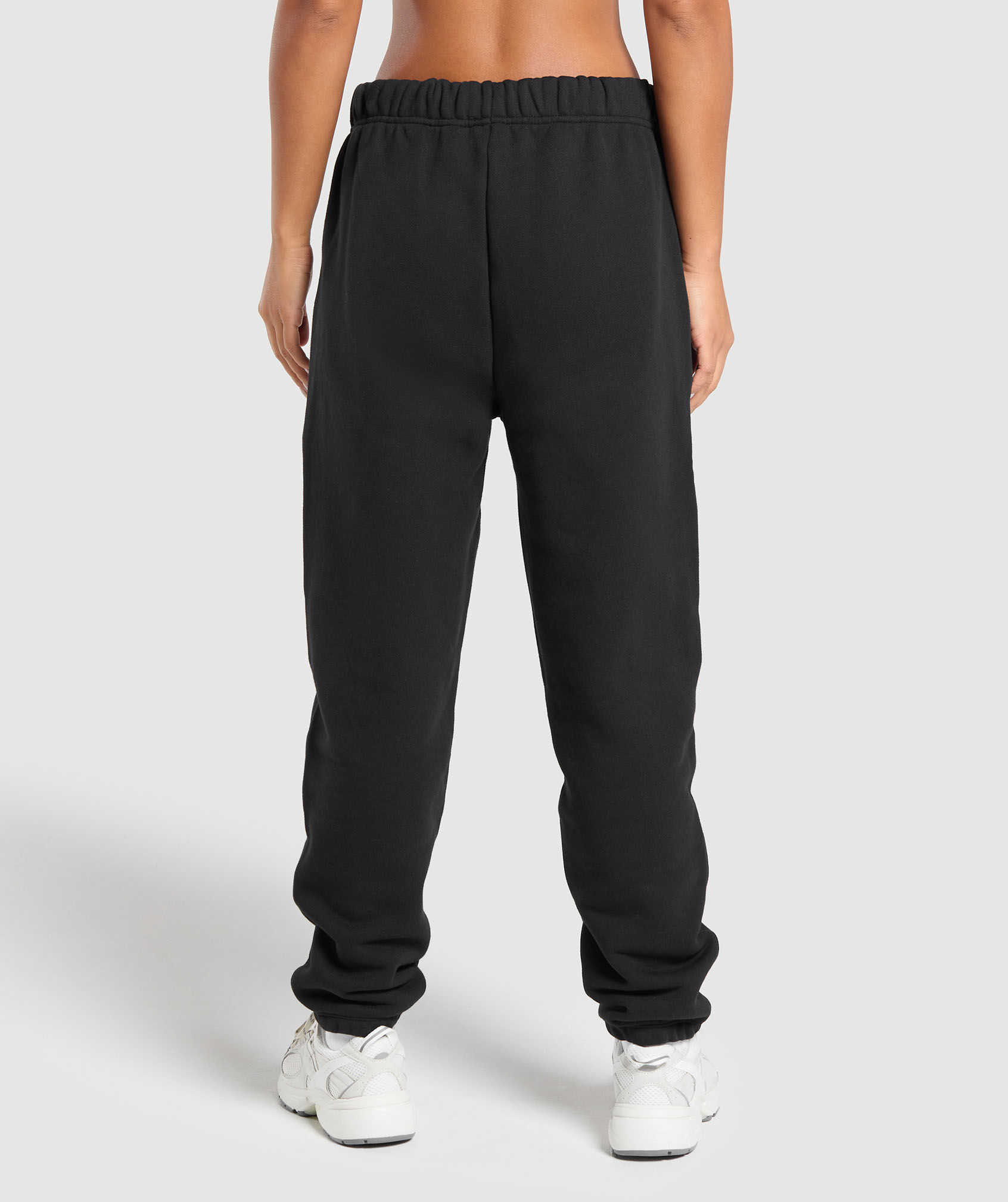 Shop Embroidered Gymshark Oversized Jogger BLACK Gymshark Dubai UAE