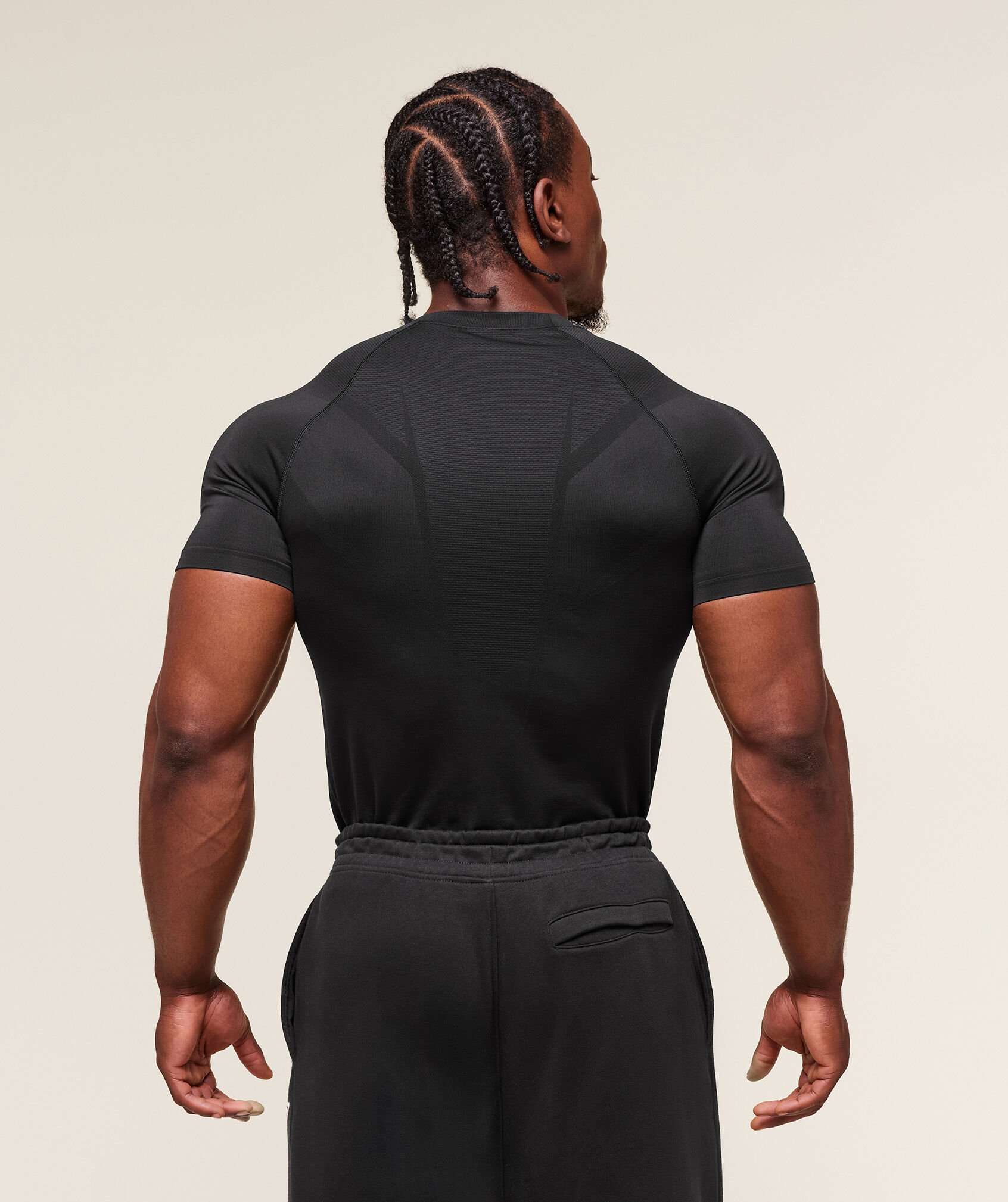 Shop Onyx 5.0 Seamless T-Shirt BLACK/BLACK - Gymshark Dubai, UAE