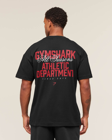 تيشيرت بقصة فضفاضة ونقشة أثليتيك ديبارتمنت غرافيكية