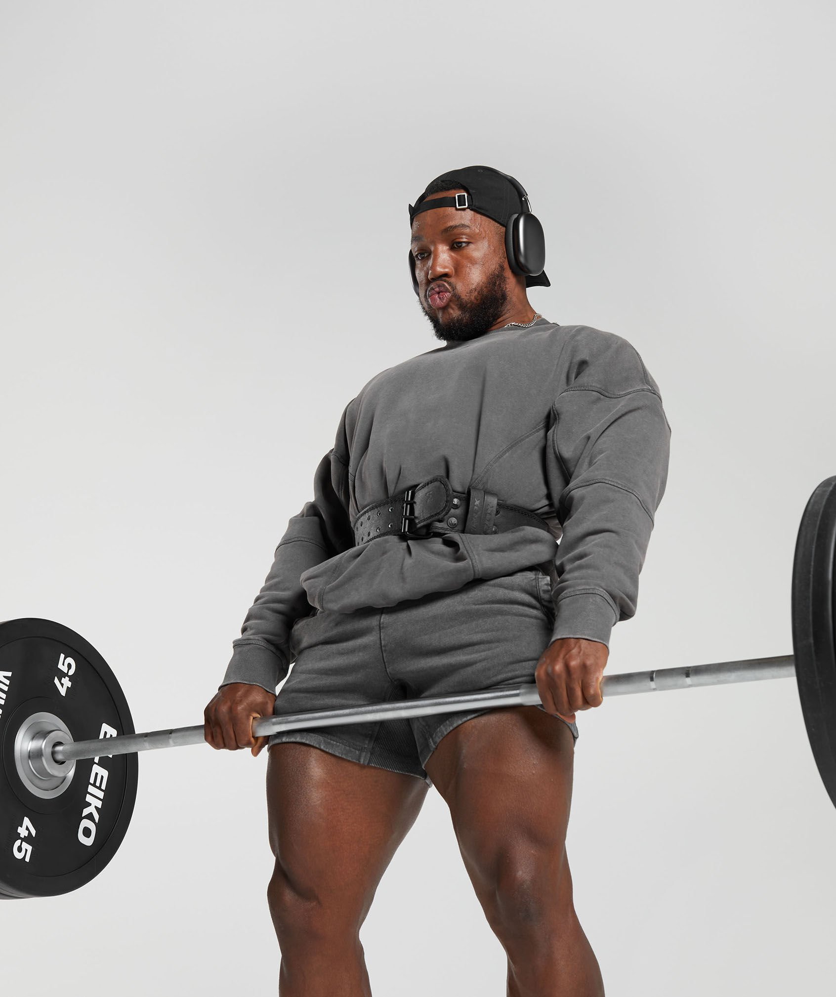 سويت شيرت هيرتدج بلون باهت